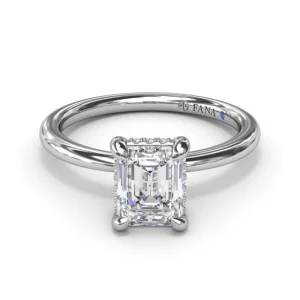 Discount Fana Exceptionally Striking Diamond Engagement Ring