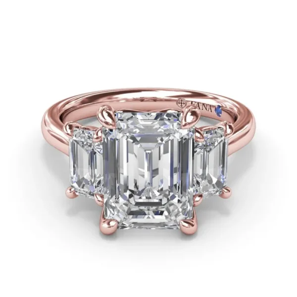 Outlet Fana Three Stone Emerald Cut Diamond Engagement Ring